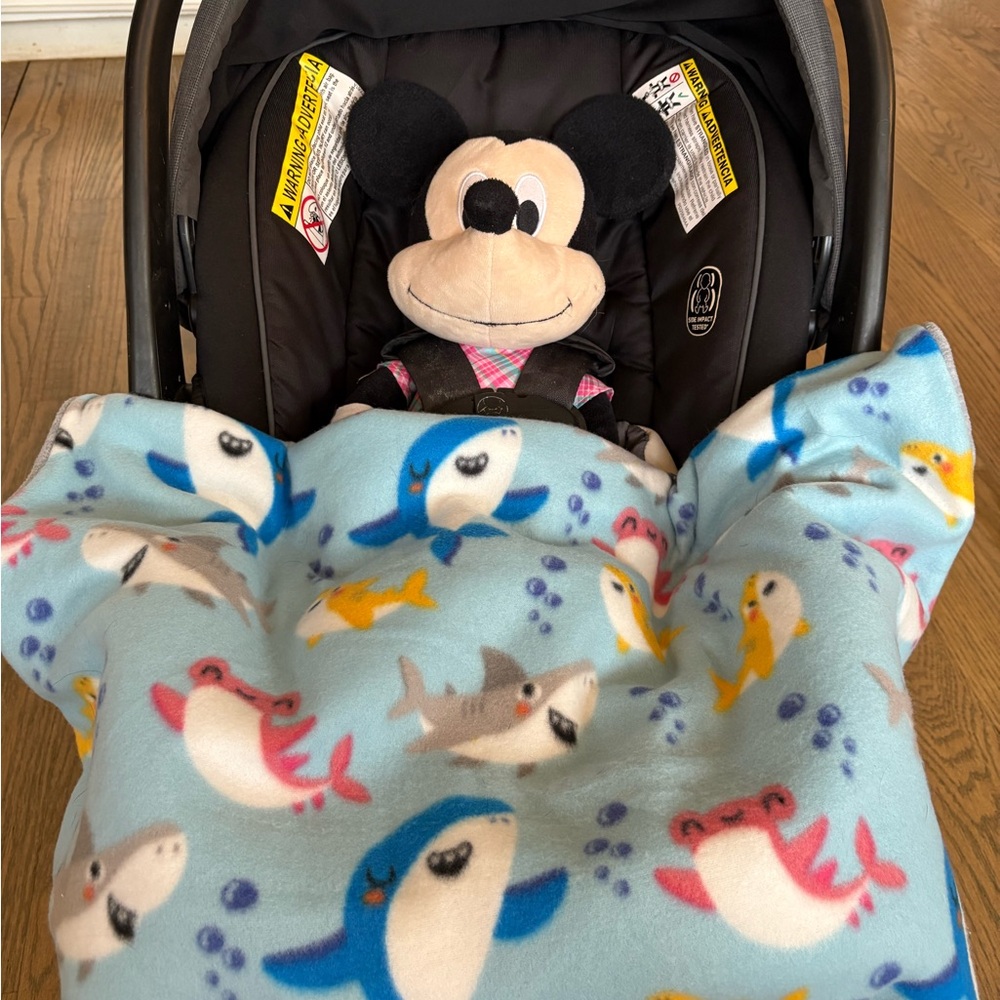 Baby Shark Print Carseat Blanket
